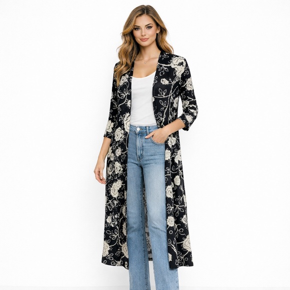 LuLaRoe Sweaters - 🌸 LuLaRoe Black & White Floral Longline Cardigan – Size XS